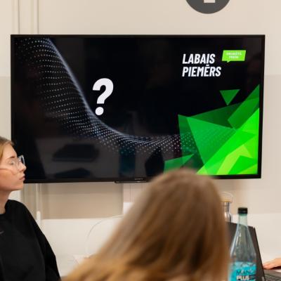 Via Media Diena 28 Medium