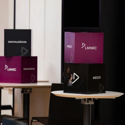 Via Media Diena 3 Medium